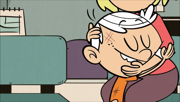Loud House - Mother_and_son_hug